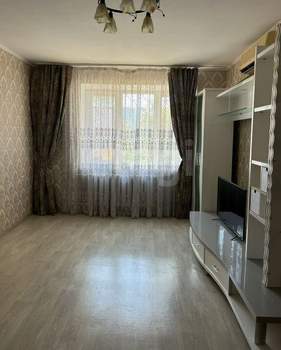 3-к квартира, вторичка, 63м2, 1/5 этаж
