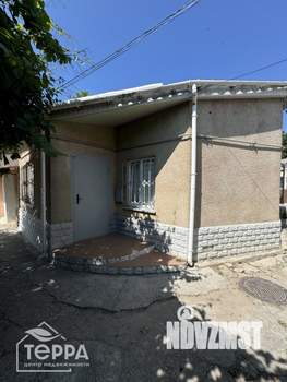 2-к квартира, вторичка, 38м2, 1/1 этаж