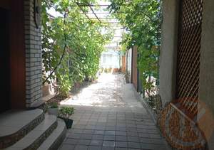 3-к квартира, вторичка, 66м2, 1/1 этаж