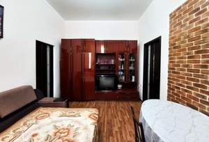 2-к квартира, вторичка, 37м2, 1/1 этаж